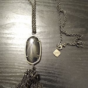 Kendra Scott necklace